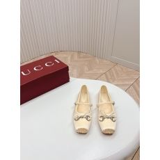 Gucci Flat Shoes